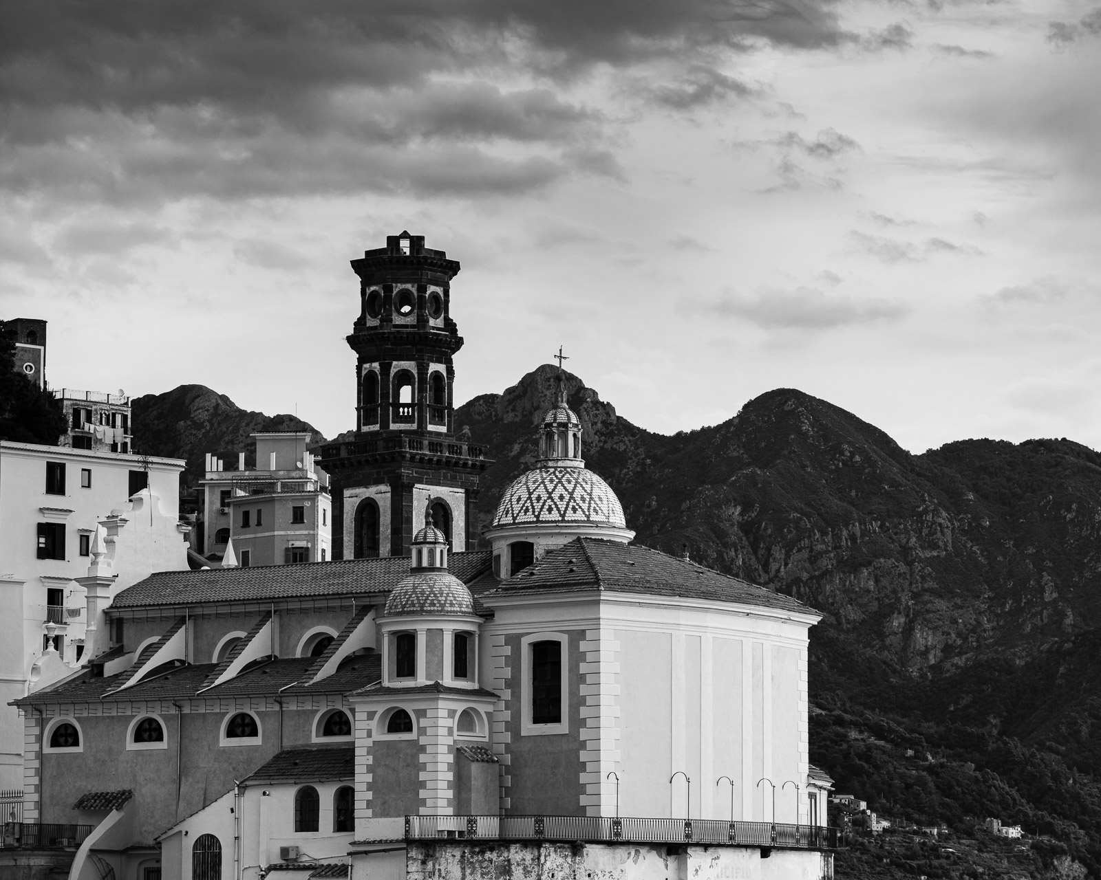 A cathedral sitting on the edge of the sea